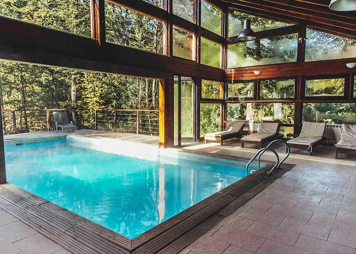 Arbolar, Casas de Montaña- Piscina climatizada Villa La Angostura